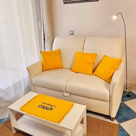 Armorial Cosy 100m Apartment *