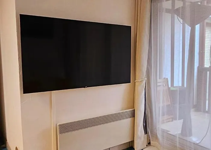 Armorial Cosy 100m Apartment